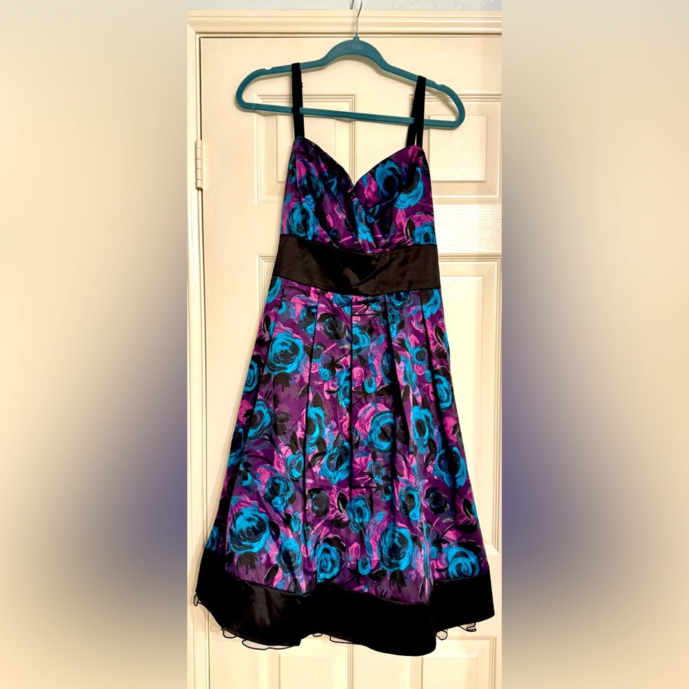 Torrid Vintage Tea Dress Sz 16 Purple Flowers